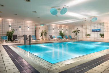 Holiday Inn Berlin City-West: 游泳池