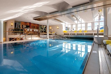 Europäischer Hof Heidelberg: 游泳池
