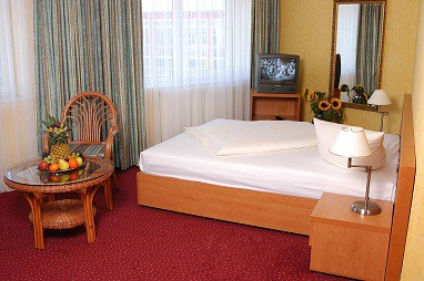 Axxon Hotel Brandenburg : Quarto