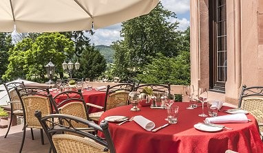 Romantik Hotel Schloss Rettershof: Vista externa